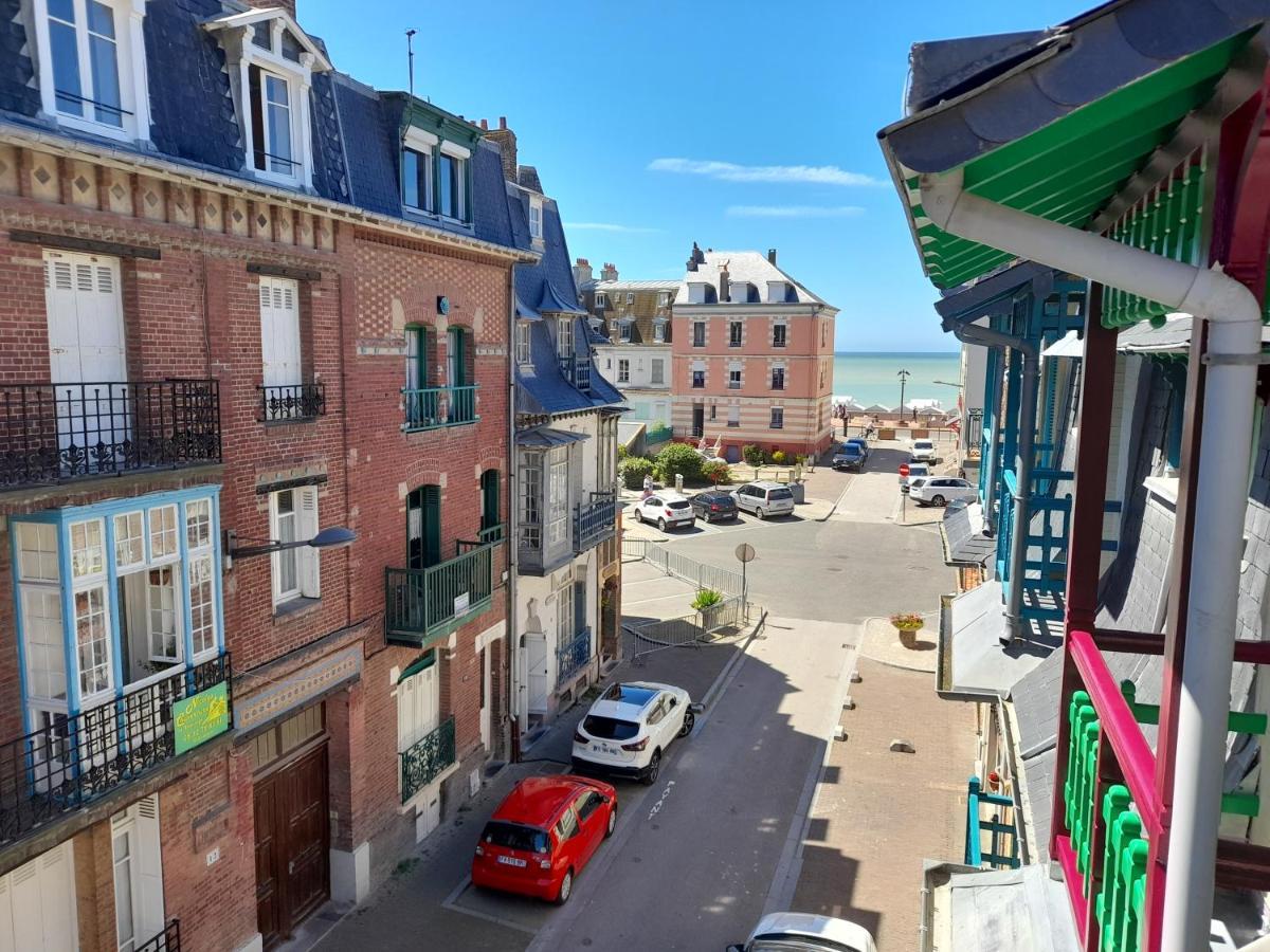 Charmante Villa Plein Sud 50M De La Plage - Balcon Vue Laterale Sur Mer - Equipee De La Fibre, Wifi, Internet 메르레뱅 외부 사진