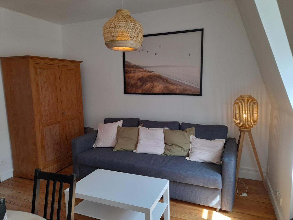 Charmante Villa Plein Sud 50M De La Plage - Balcon Vue Laterale Sur Mer - Equipee De La Fibre, Wifi, Internet 메르레뱅 외부 사진