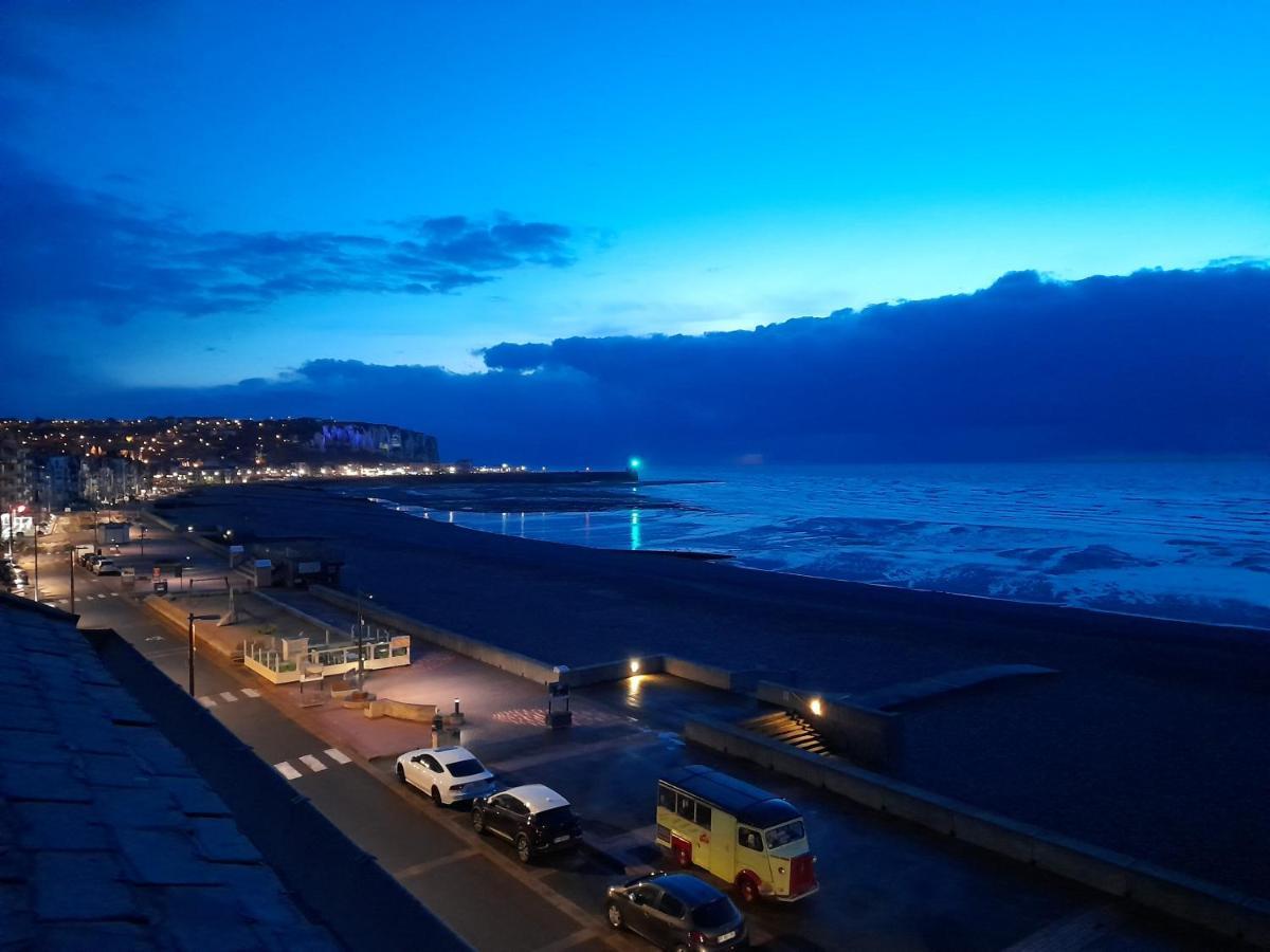 Charmante Villa Plein Sud 50M De La Plage - Balcon Vue Laterale Sur Mer - Equipee De La Fibre, Wifi, Internet 메르레뱅 외부 사진